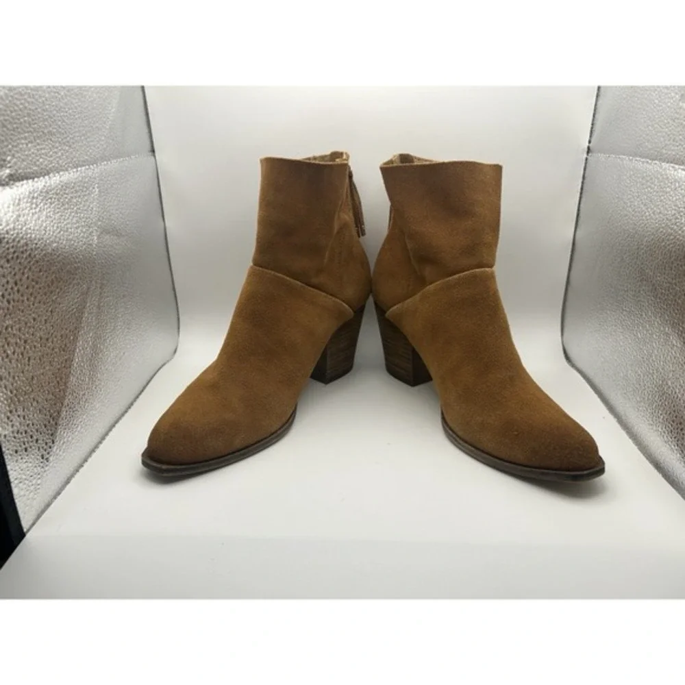 Chinese Laundry Brown/Tan Women's Suede‎ Boots SZ 8.5